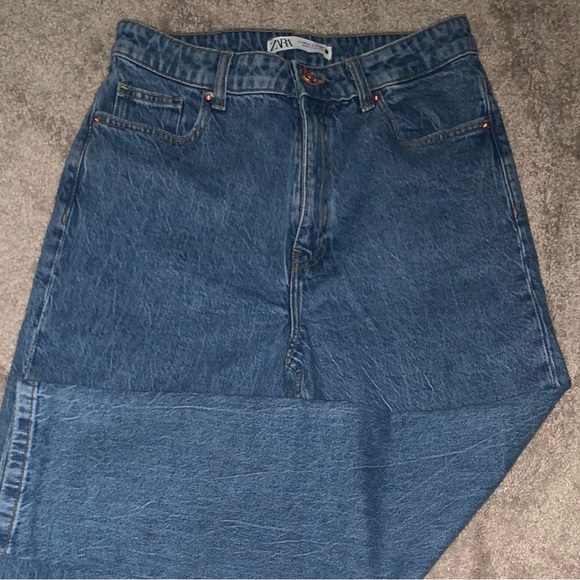 Zara High Waist Straight Leg Jeans - Picture 2 of 5